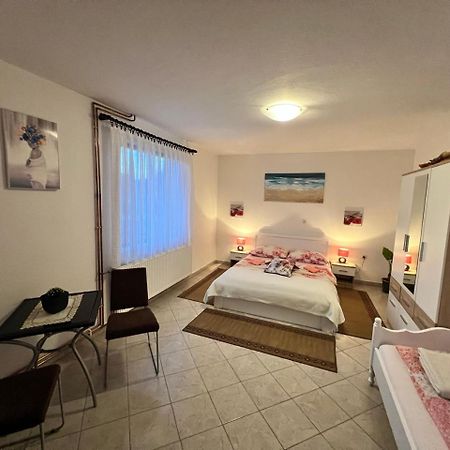 Apartments Fuma Otočac Esterno foto