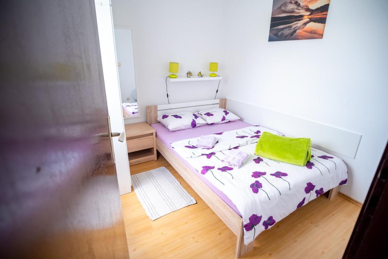 Apartments Fuma Otočac Esterno foto