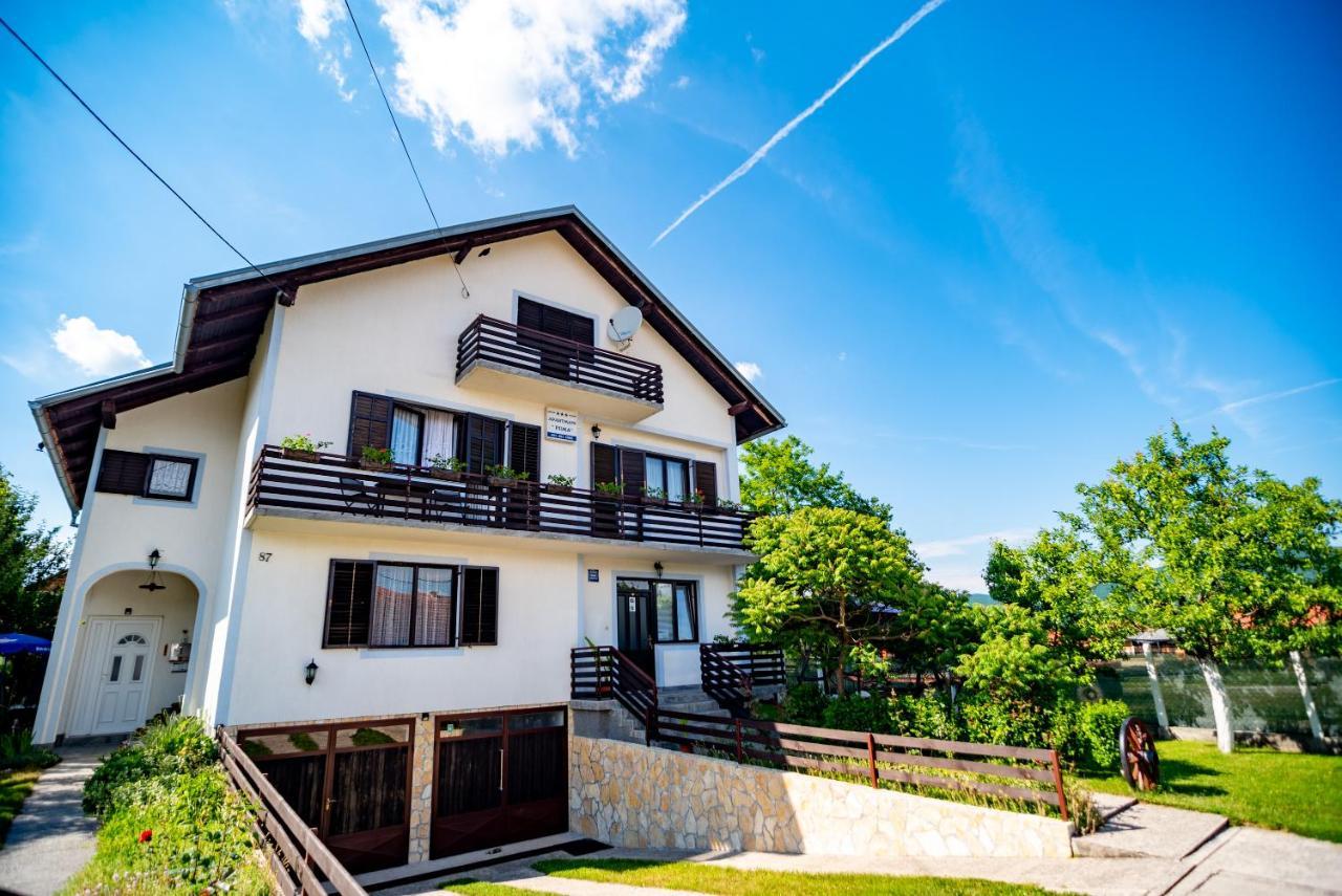 Apartments Fuma Otočac Esterno foto
