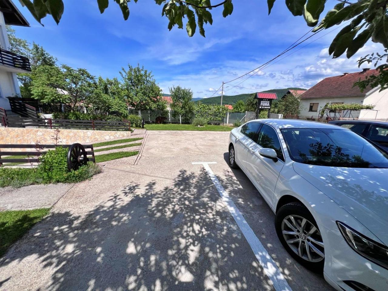 Apartments Fuma Otočac Esterno foto